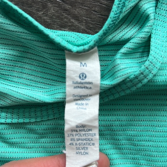 Lululemon tang too - Picture 2 of 2